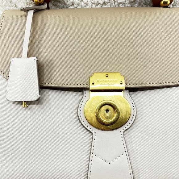 Burberry DK88 Medium Trench Calfskin Top Handle Bag Limestone Honey EUC - Picture 3 of 16